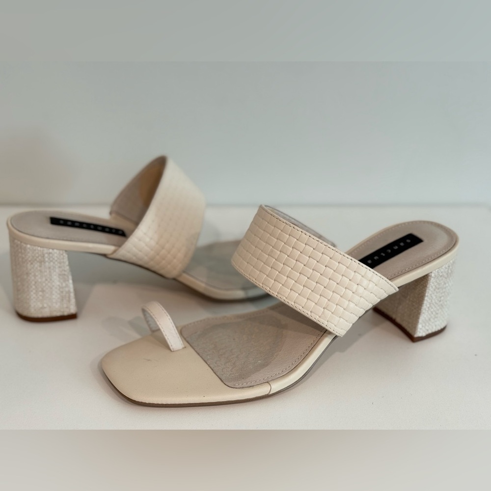 Sanctuary Women's Bold Heeled Sandals Toe Ring Cream 9.5 M